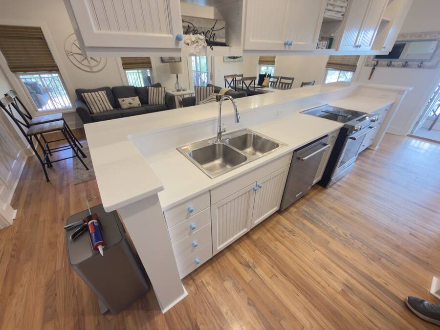 Quartz island & new countertops