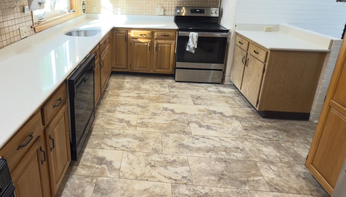 Travertine-look tile flooring